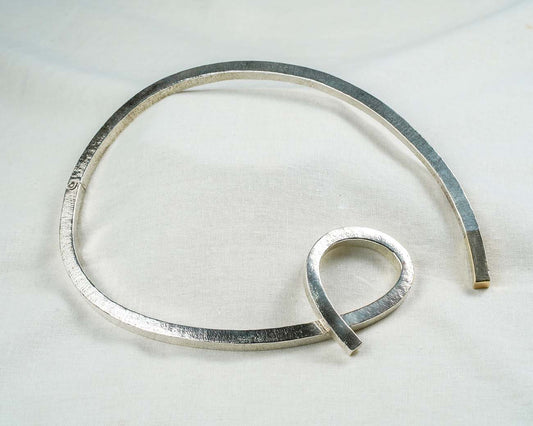 Curved Tube Necklace