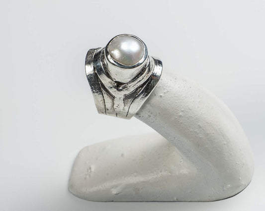Dazzling White Pearl Ring